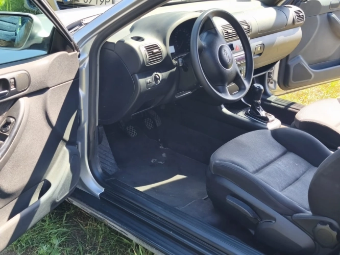 Audi A3 2001r. 1,6 Benzyna Tanio