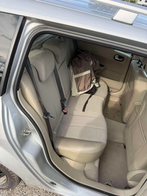 Renault Megane 1,9 dCi automat klimatronic  hak dotykowe radio