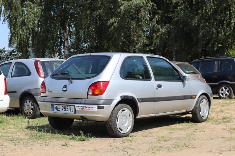 Ford Fiesta 2001r. 1.3 benzyna 3 drzwi klimatyzacja