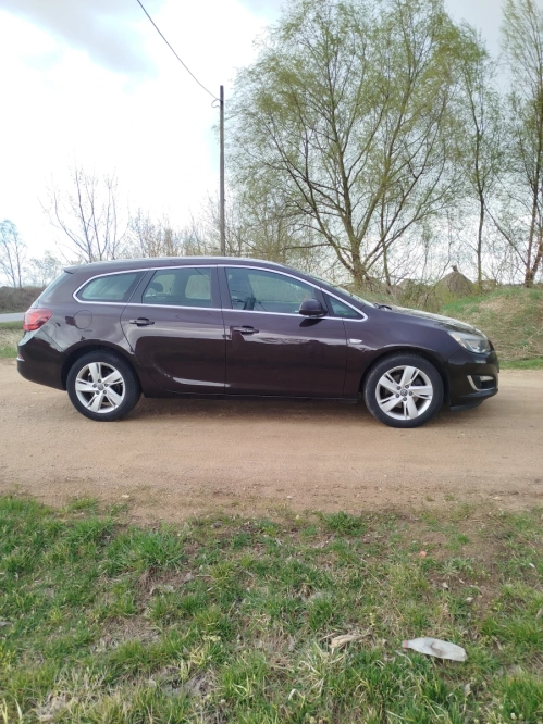 Opel Astra J
