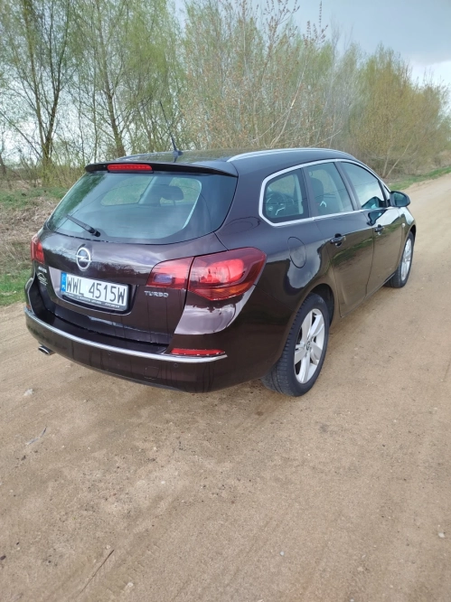 Opel Astra J