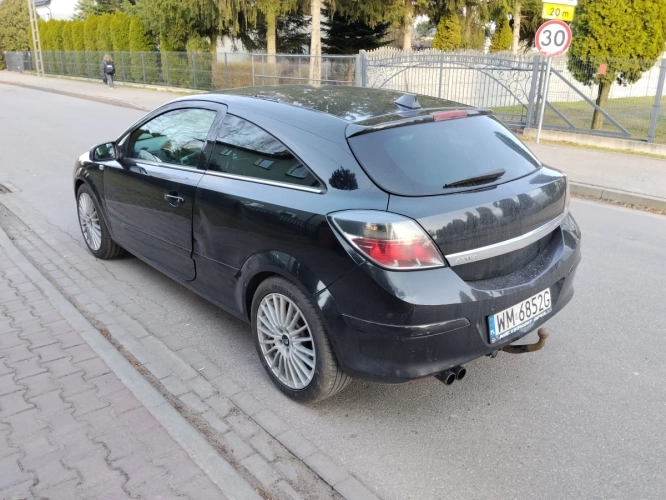 Opel Astra H GTC