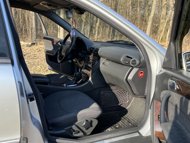 Mercedes-Benz C200 2,2 Diesel W Automacie 2002r. Tanio-Możliwa Zamiana
