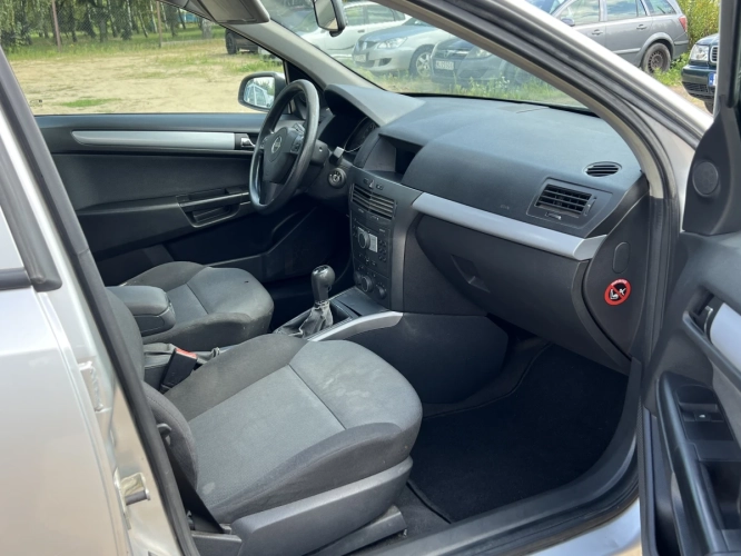 Opel Astra 1,4 Benzyna 2004r. Z Sprawną Klimatyzacją!