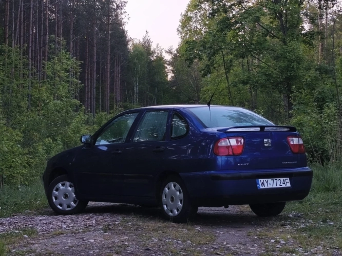 Seat Cordoba 2002r. 1,6 Benzyna Tanio Długie Opłaty