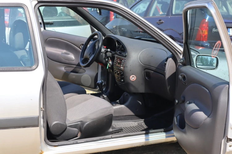 Ford Fiesta 2001r. 1.3 benzyna 3 drzwi klimatyzacja