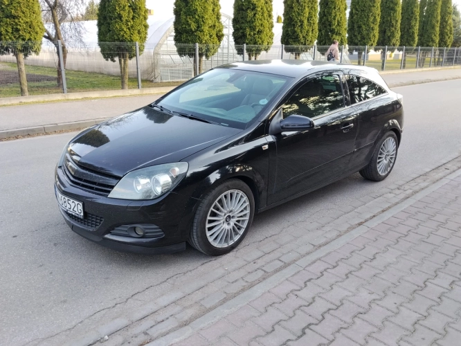 Opel Astra H GTC