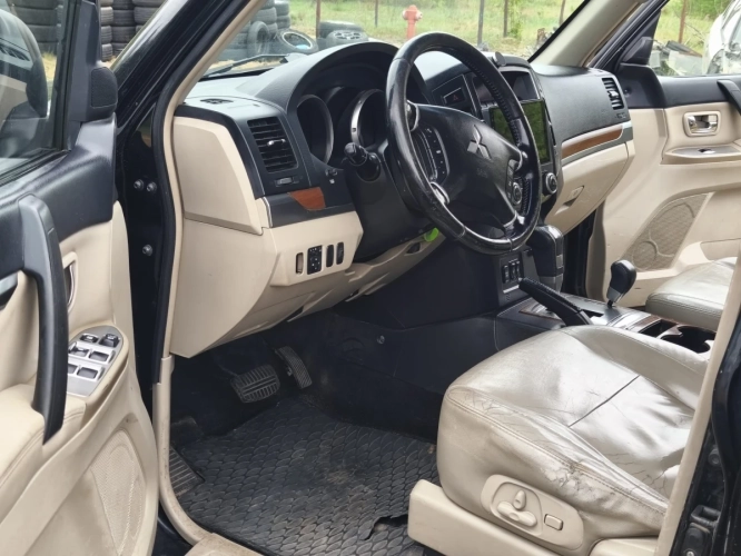 Mitsubishi Pajero 3,2 Diesel 2007r. Automat