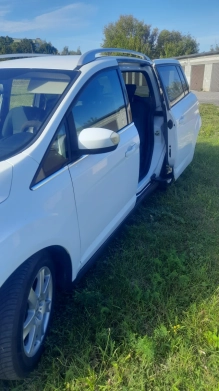 100% bezwypadkowy, Benzyna 1.6 + Gaz 7 osobowy FULL Opcja Wa