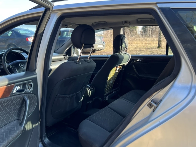 Mercedes-Benz C200 2,2 Diesel W Automacie 2002r. Tanio-Możliwa Zamiana