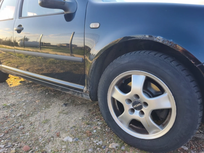 Golf 4 1.6sr LPG uszkodzony 5ty bieg