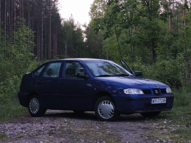 Seat Cordoba 2002r. 1,6 Benzyna Tanio Długie Opłaty