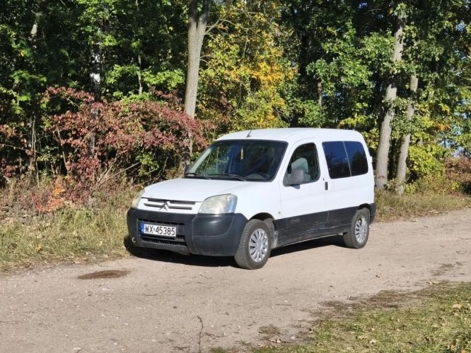 Citroen Berlingo 1,4 Benzyna 2007r. 5 Osób