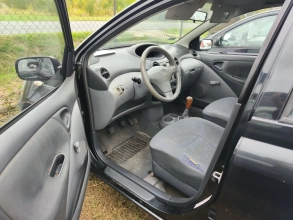 Toyota Yaris 2002r. 1,0 Benzyna Wspomaganie Tanio - Możliwa Zamiana!