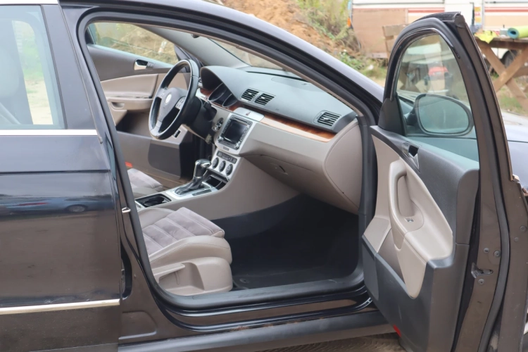 Volkswagen Passat 2009r. 2,0 Diesel 170KM Sedan Automat DSG