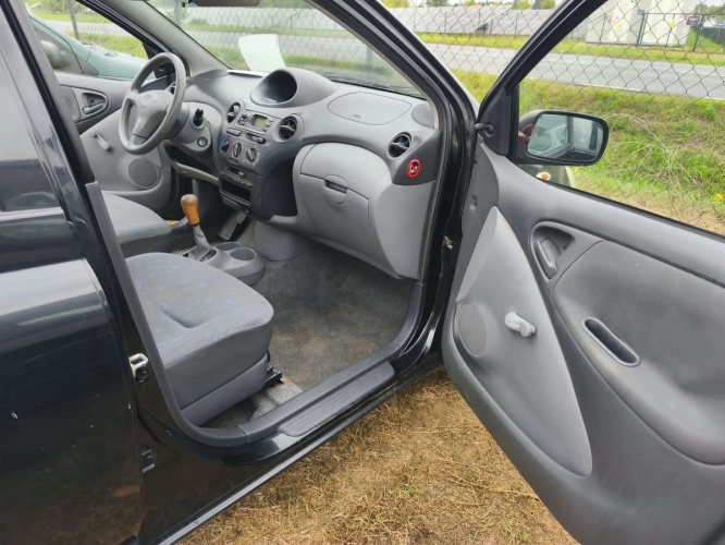 Toyota Yaris 2002r. 1,0 Benzyna Wspomaganie Tanio - Możliwa Zamiana!