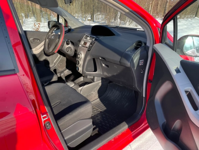 Toyota Yaris 1,4 Diesel 2007r. Automat Z Sprawną Klimatyzacją! Tanio!