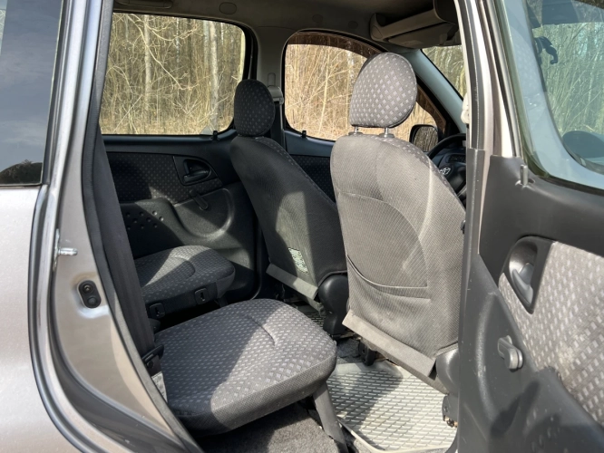 Toyota Yaris Verso 1,4 Diesel 2005r. Z Klimatyzacją i Hakiem Tanio!