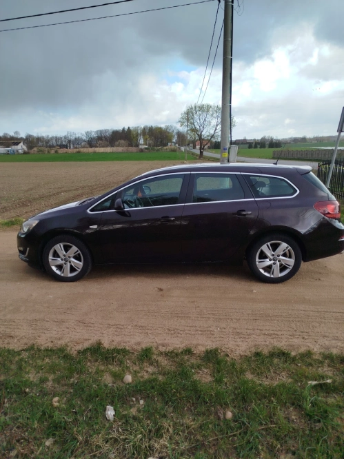 Opel Astra J