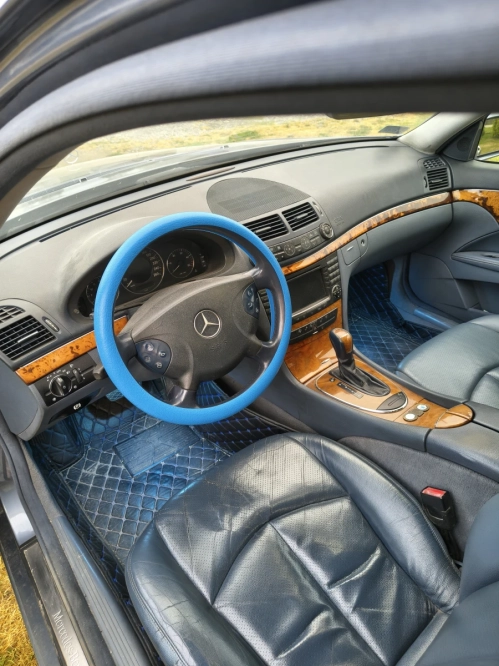 Sprzedam Mercedesa w211 2.2 CDI 150 koni