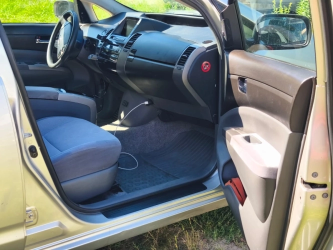 Toyota Prius 2005r. 1,5 Hybryda + LPG Tanio