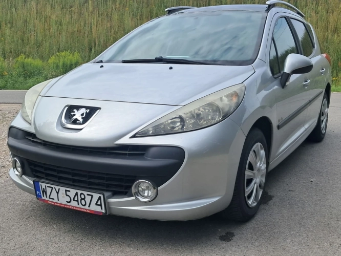 Sprzedam ładnego Peugota 207sw 1.4 benzyna 2009r
