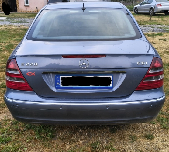 Sprzedam Mercedesa w211 2.2 CDI 150 koni
