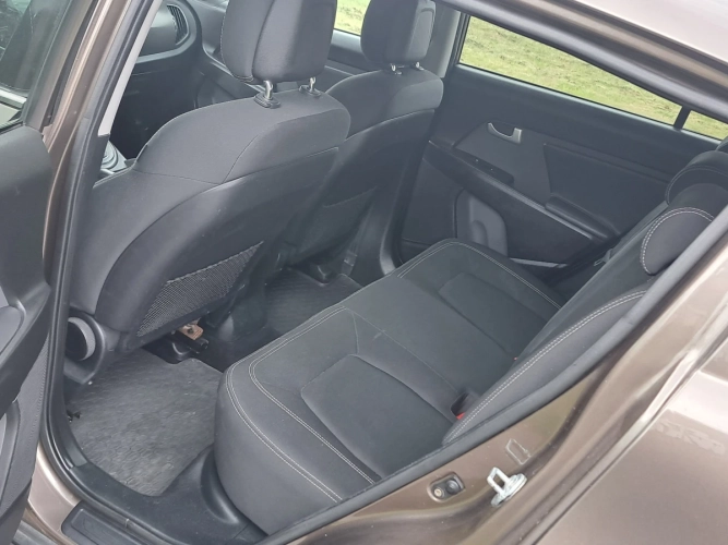 Sprzedam ładną Kia Sportage 2.0 Diesel 2011r
