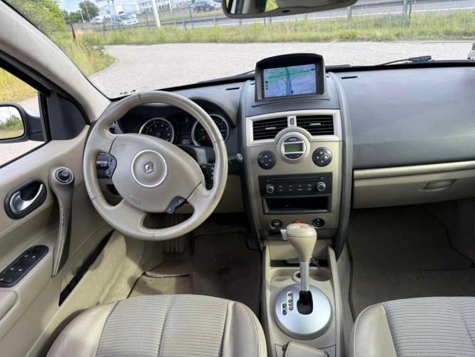 Renault Megane 1,9 dCi automat klimatronic  hak dotykowe radio