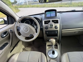 Renault Megane 1,9 dCi automat klimatronic  hak dotykowe radio