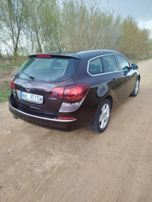 Opel Astra J